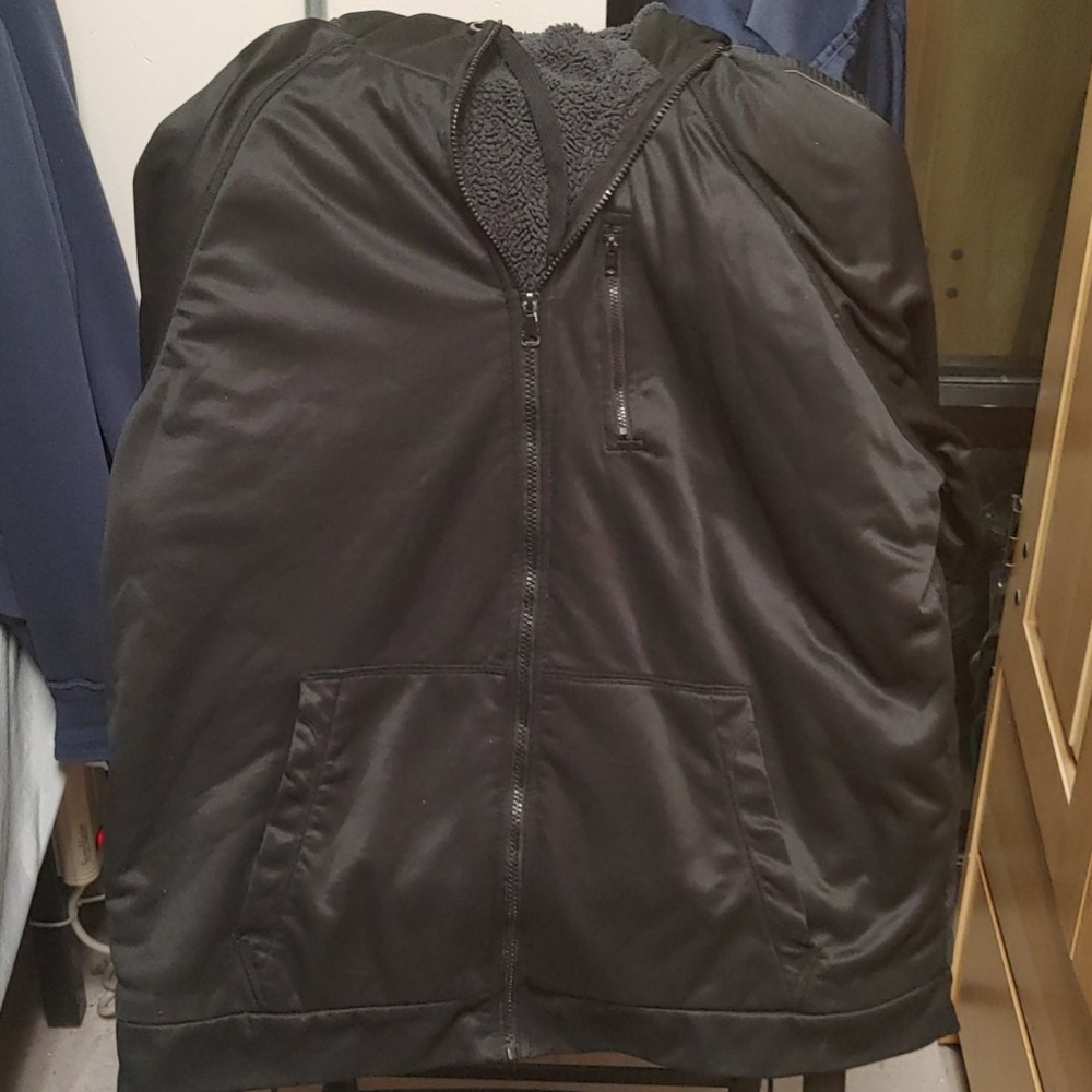 Coat - Picture 2 of 4